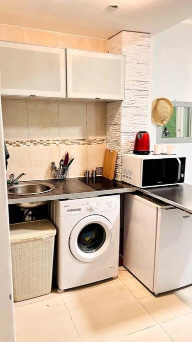 Umbaa - Cute Studio Apartment Nice Luaran gambar